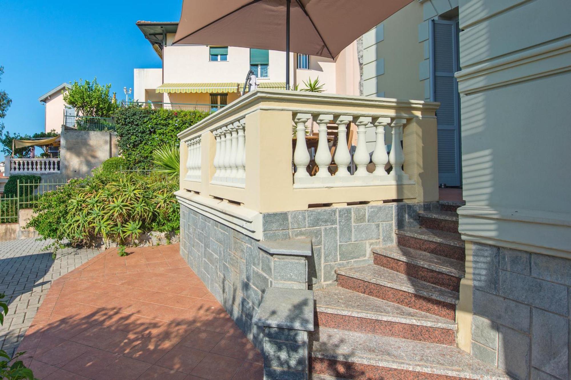 Oliviers -Agreable 2 Pieces Dans Maison Bourgeoise Menton Buitenkant foto