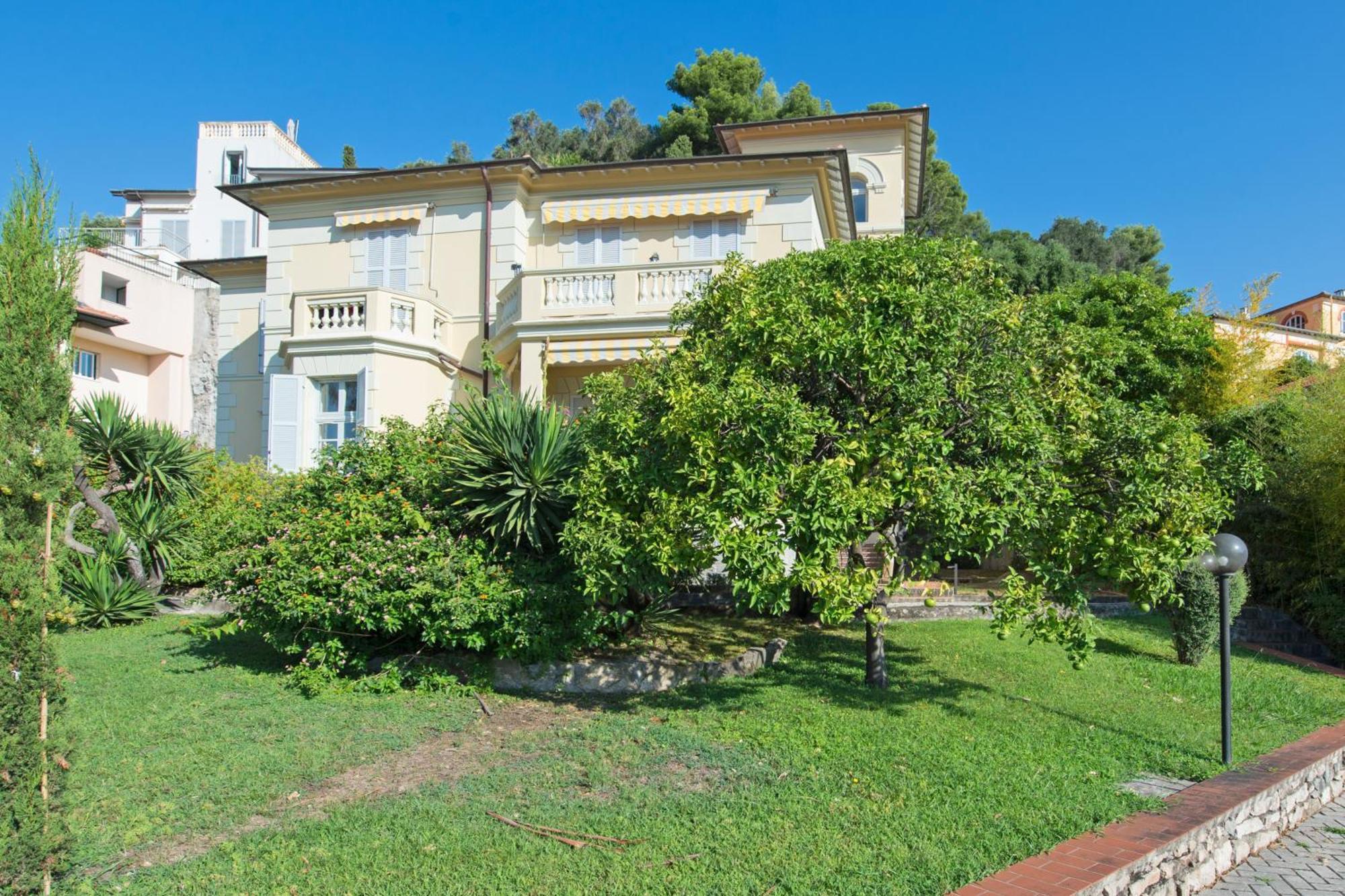 Oliviers -Agreable 2 Pieces Dans Maison Bourgeoise Menton Buitenkant foto